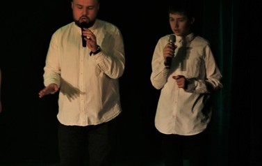 Koncert z okazji Dnia Babci i Dziadka - Grupa Revas z Sycowa 11