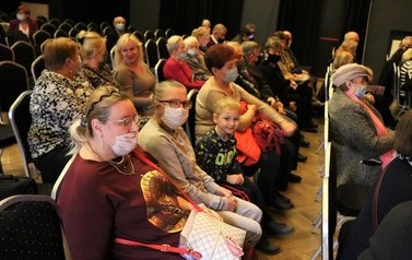 Koncert z okazji Dnia Babci i Dziadka - Grupa Revas z Sycowa 66