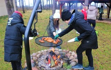 Rozwiązywanie Questu leśnego połączone z ogniskiem 6