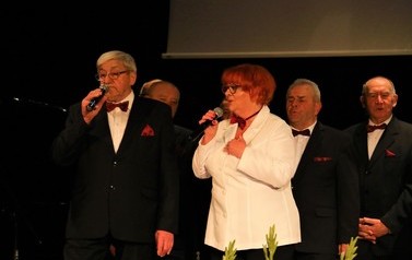Premiera spektaklu pt: "Babski Świat" - Grupa teatralna "RETROspekcja" 8