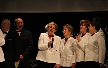 Premiera spektaklu pt: "Babski Świat" - Grupa teatralna "RETROspekcja" 9