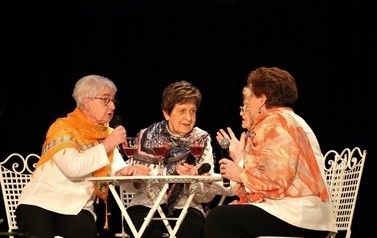 Premiera spektaklu pt: "Babski Świat" - Grupa teatralna "RETROspekcja" 13