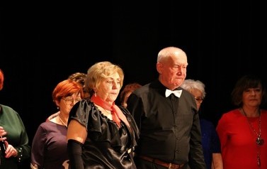 Premiera spektaklu pt: "Babski Świat" - Grupa teatralna "RETROspekcja" 35