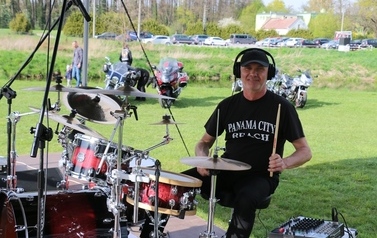 Festiwal Foodtruck&oacute;w Żarciowozy + Otwarcie sezonu motocyklowego w Namysłowie 34