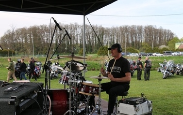 Festiwal Foodtruck&oacute;w Żarciowozy + Otwarcie sezonu motocyklowego w Namysłowie 47