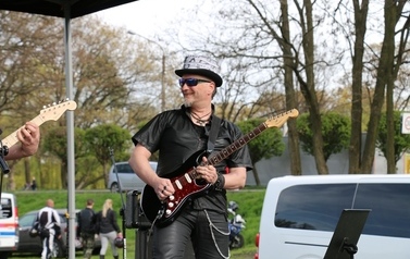 Festiwal Foodtruck&oacute;w Żarciowozy + Otwarcie sezonu motocyklowego w Namysłowie 63