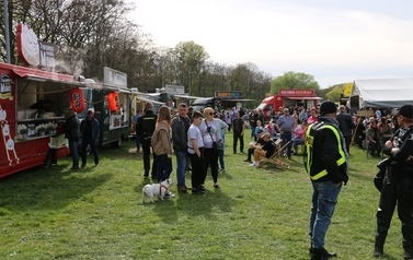 Festiwal Foodtruck&oacute;w Żarciowozy + Otwarcie sezonu motocyklowego w Namysłowie 78