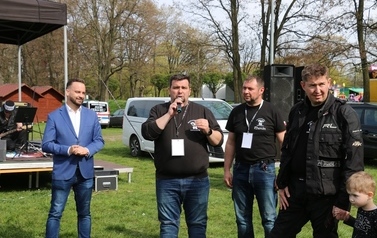 Festiwal Foodtruck&oacute;w Żarciowozy + Otwarcie sezonu motocyklowego w Namysłowie 84