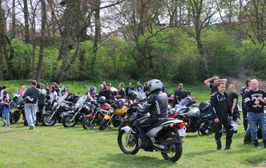 Festiwal Foodtruck&oacute;w Żarciowozy + Otwarcie sezonu motocyklowego w Namysłowie 89