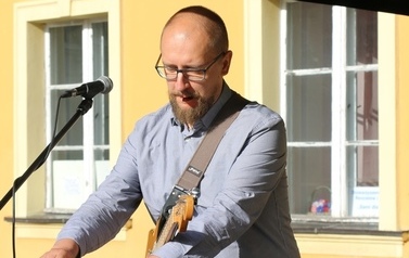 Letnia Scena NOK - 10.07.2022r. (koncert WWSosnowski, gry i zabawy dla dzieci, plener malarski) 11