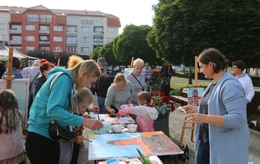 Letnia Scena NOK - 10.07.2022r. (koncert WWSosnowski, gry i zabawy dla dzieci, plener malarski) 24
