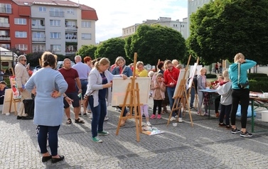 Letnia Scena NOK - 10.07.2022r. (koncert WWSosnowski, gry i zabawy dla dzieci, plener malarski) 32