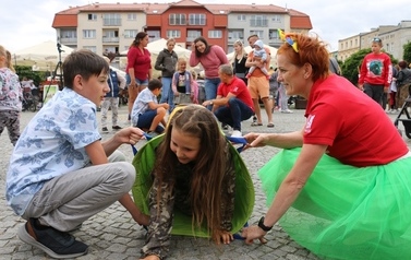 Letnia Scena NOK - 10.07.2022r. (koncert WWSosnowski, gry i zabawy dla dzieci, plener malarski) 84