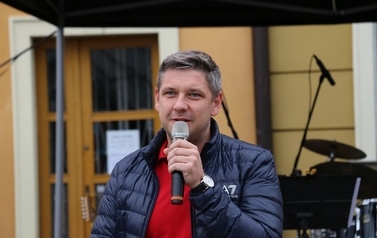 Letnia Scena NOK - 10.07.2022r. (koncert WWSosnowski, gry i zabawy dla dzieci, plener malarski) 104
