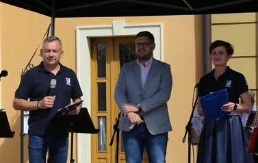Letnia Scena NOK - Namysłowski Festiwal Piosenki Seniora + Wystawa zabytkowych rower&oacute;w, Pokaz mody z lat 20 i 30 158