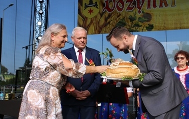 Dożynki Gminne 2022 - obrzędy dożynkowe, występy zespoł&oacute;w ludowych 105