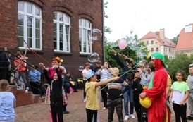 Wizyta w plac&oacute;wkach opiekuńczych z okazji Dnia Dziecka 2022 35