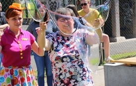 Wizyta w plac&oacute;wkach opiekuńczych z okazji Dnia Dziecka 2022 70